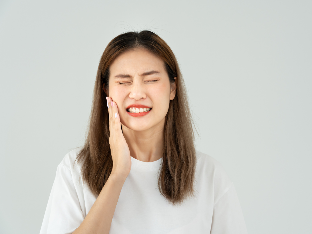 Severe Tooth Pain at Night- How to Know if You Need Emergency Care in Hamilton Severe Tooth Pain at Night- How to Know if You Need Emergency Care in Hamilton
